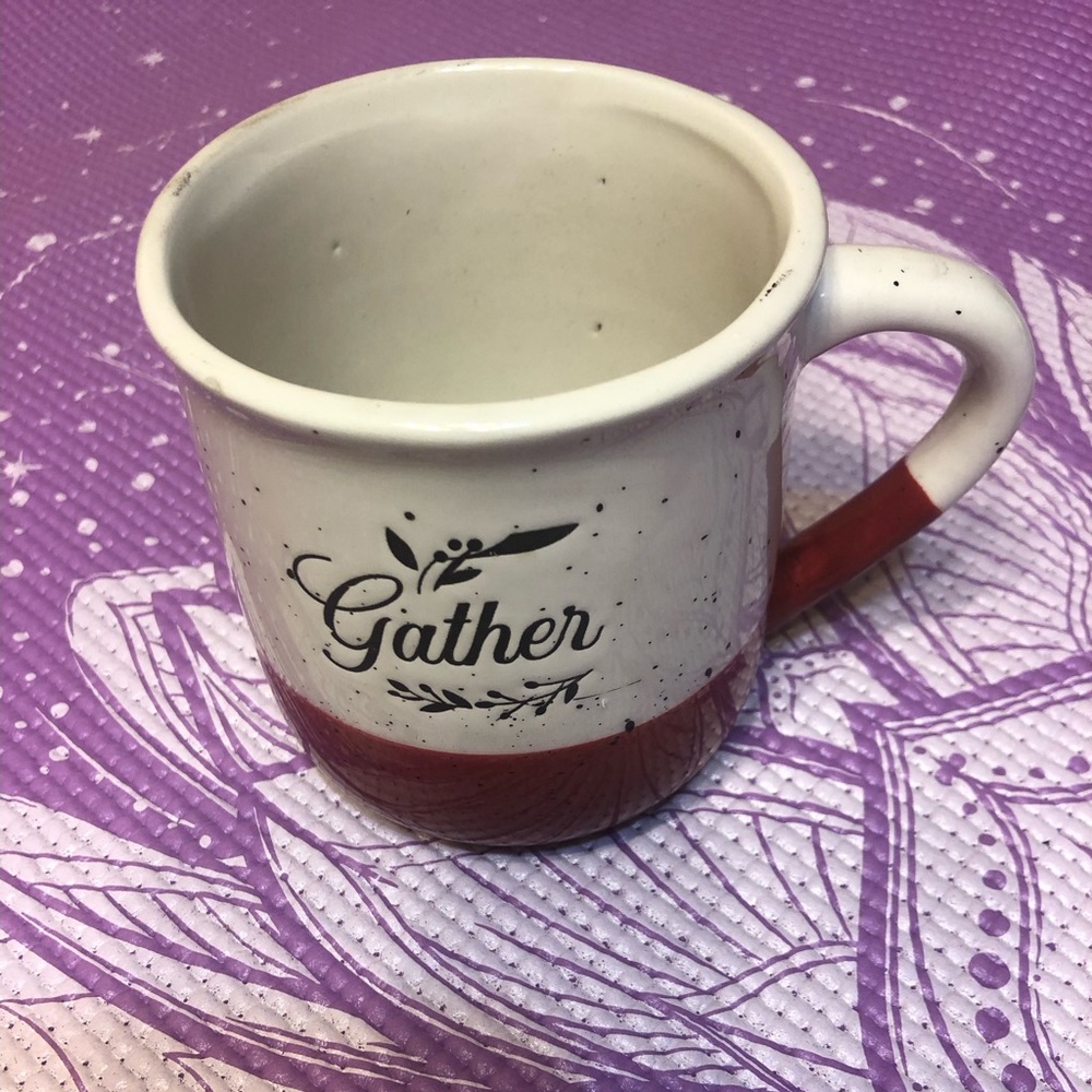 Fall decor with mug - Picture 4 of 5